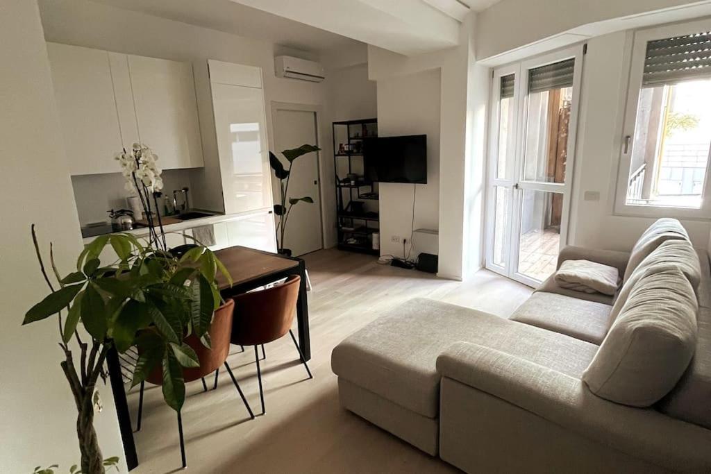 Modern Apartment - Walking Distance To Milan Central Station Esterno foto