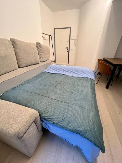 Modern Apartment - Walking Distance To Milan Central Station Esterno foto