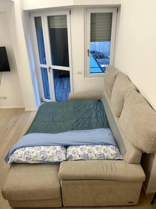 Modern Apartment - Walking Distance To Milan Central Station Esterno foto
